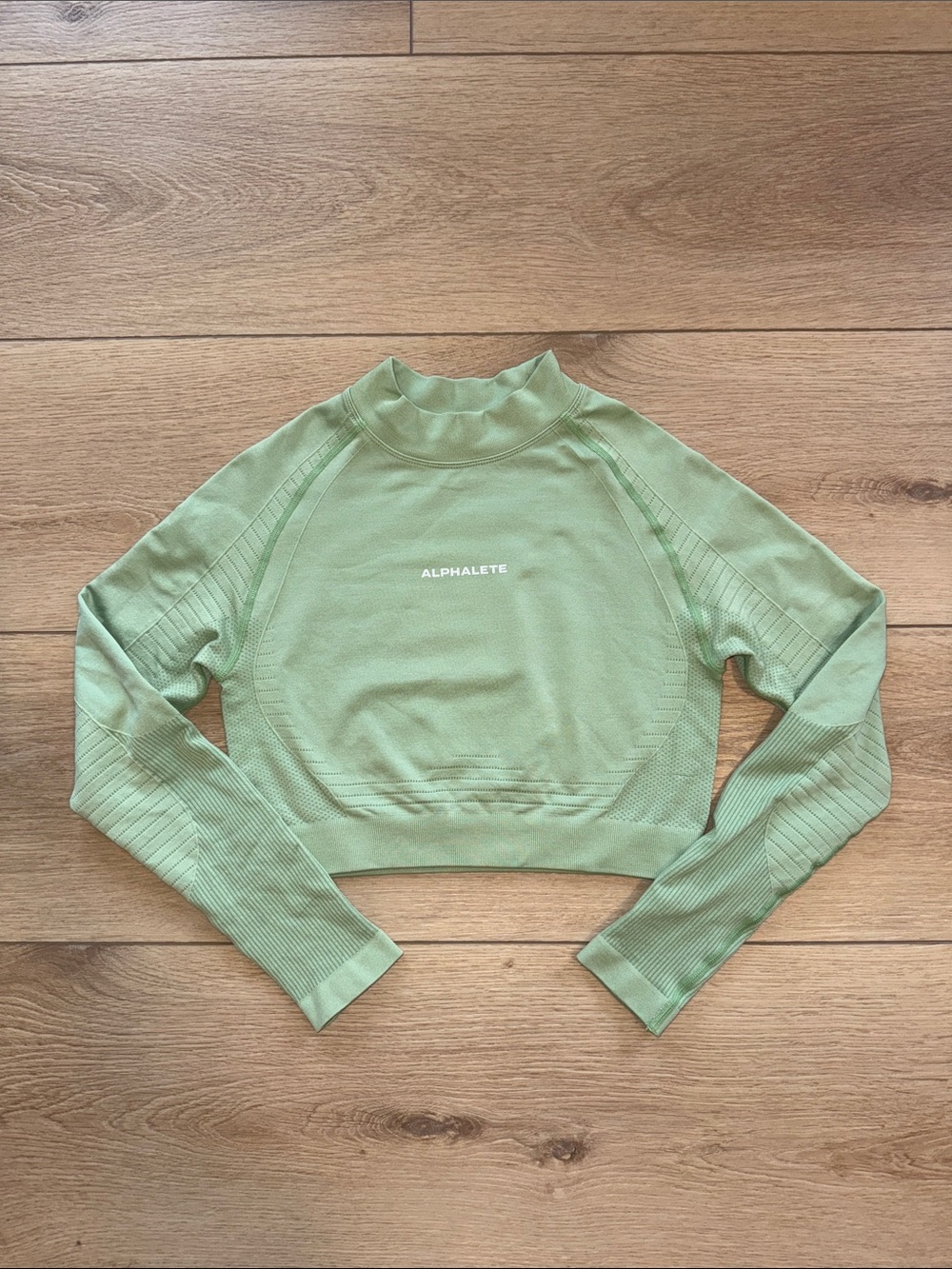 Alphalete Ozone Mock Neck Cropped Long Sleeve Activewear Top Mint Green